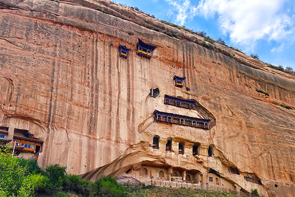 马蹄石窟群旅游区