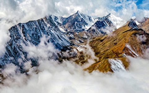 张掖肃南旅游巴尔斯雪山美景：梦幻巴尔斯