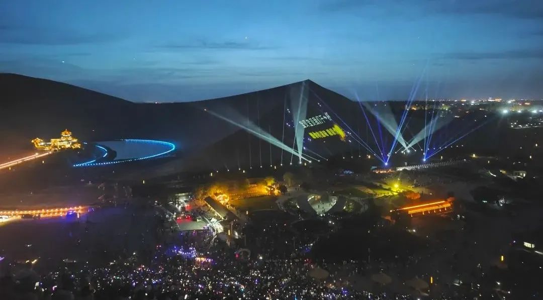 2025年鸣沙山月牙泉星空演唱活动6月20日正式回归!