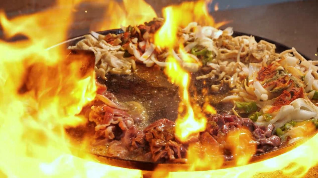 张掖市山丹县第三届炒拨拉美食节开幕